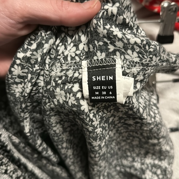 High waisted floral skirt - Picture 3 of 3